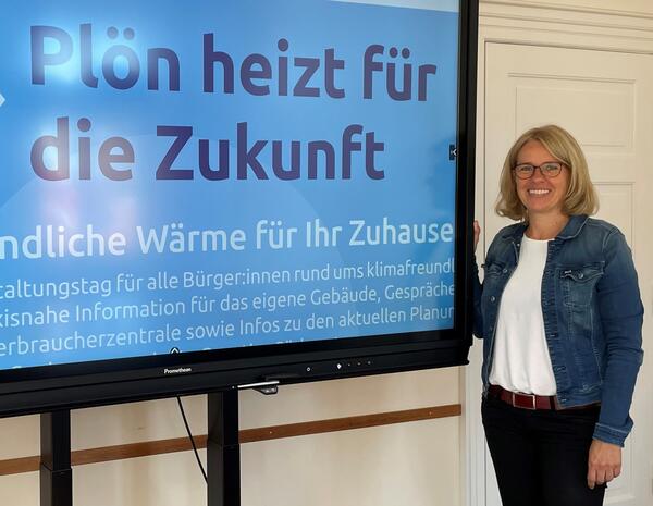 Foto 1 Plön heizt für die Zukunft mit Bürgermeisterin Mira Radünzel